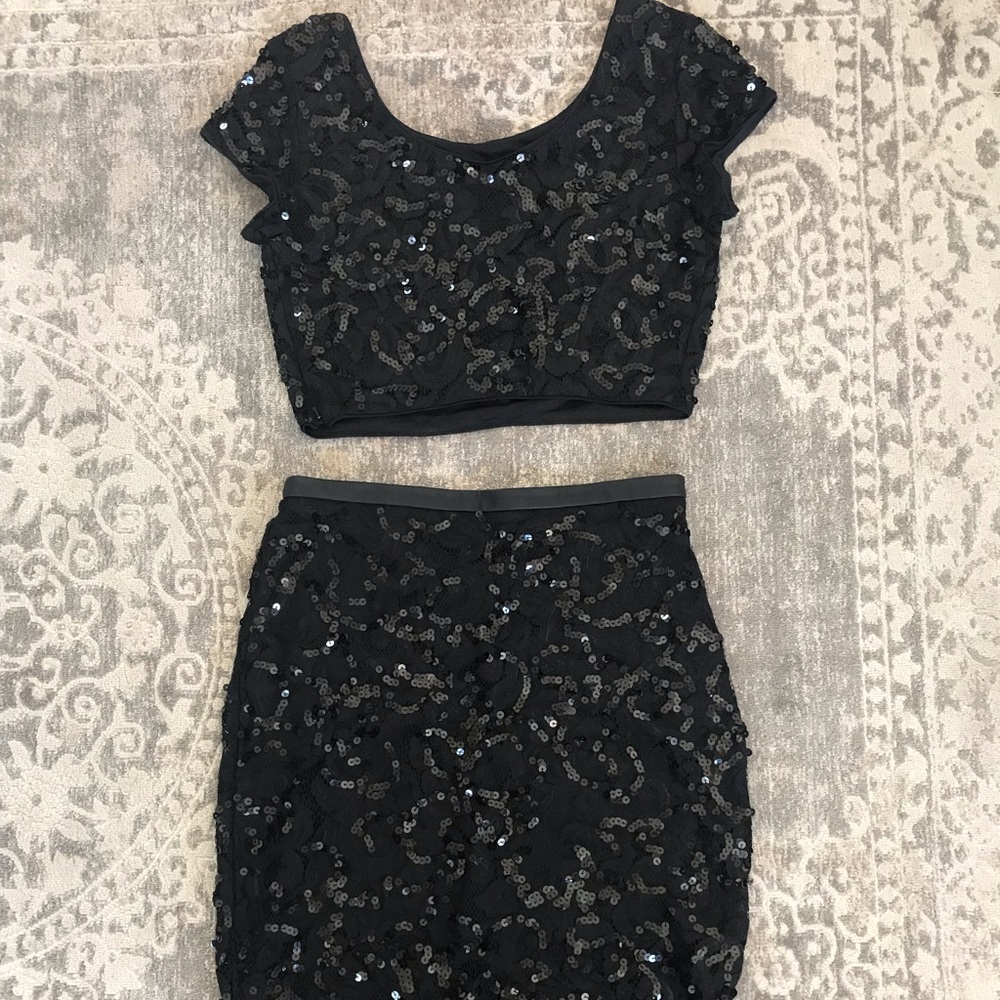 Black sequin two piece crop top & skirt